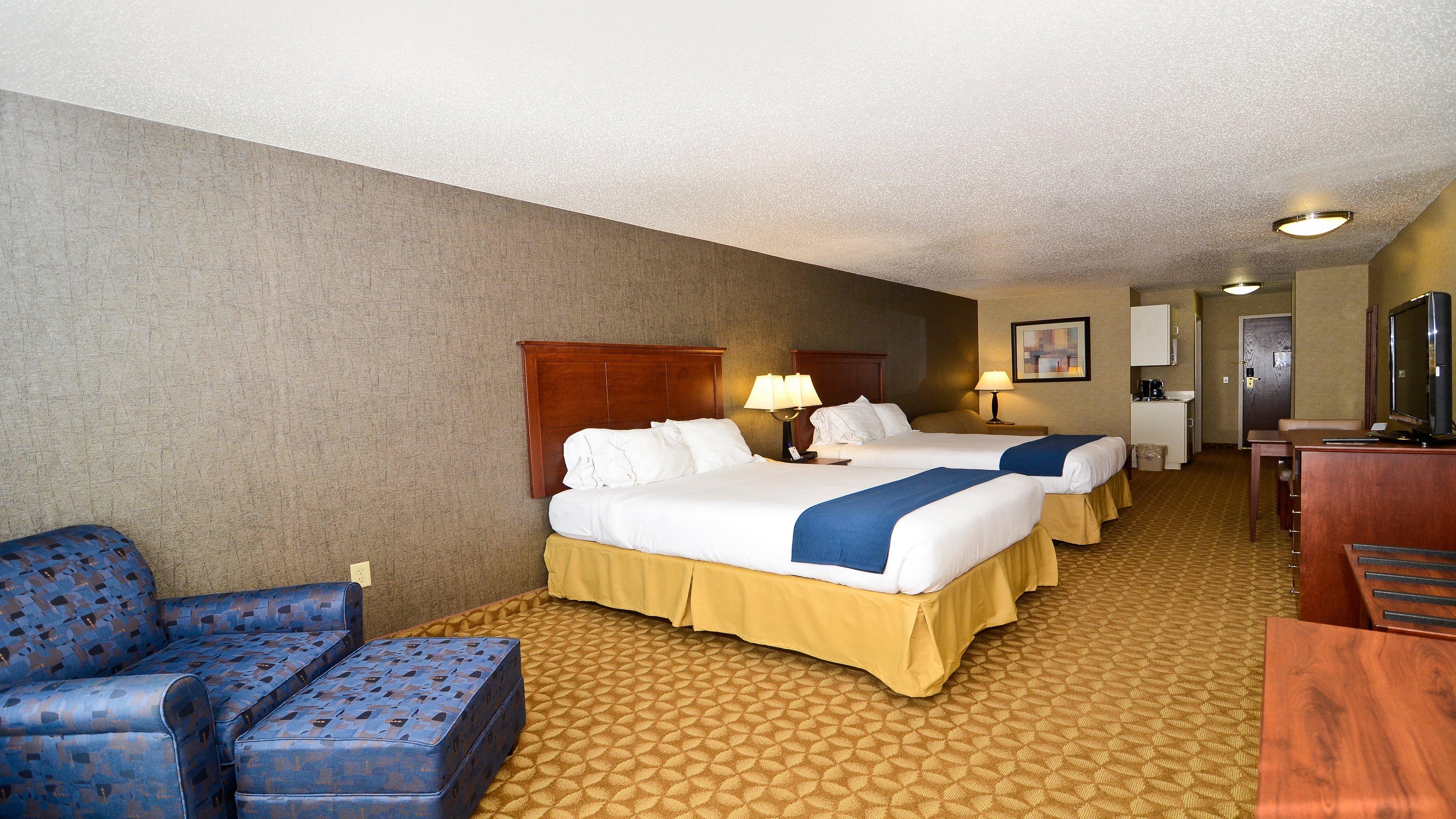 Holiday Inn Express Hotel & Suites Fort Atkinson By Ihg Екстериор снимка