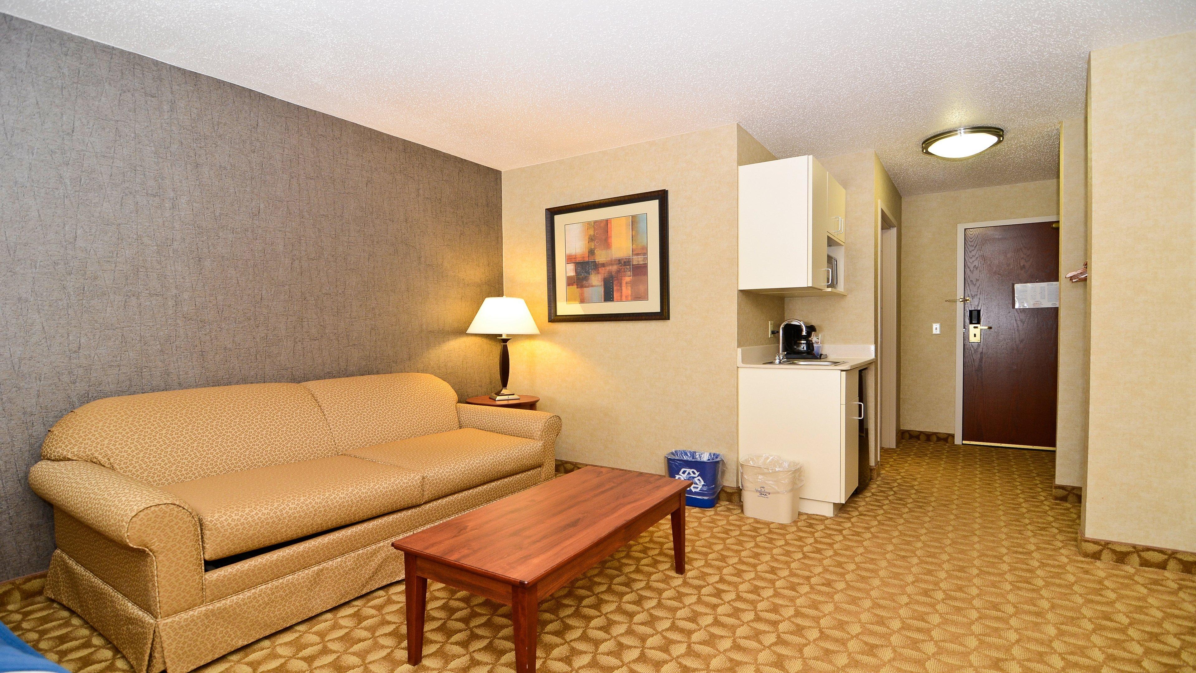 Holiday Inn Express Hotel & Suites Fort Atkinson By Ihg Екстериор снимка