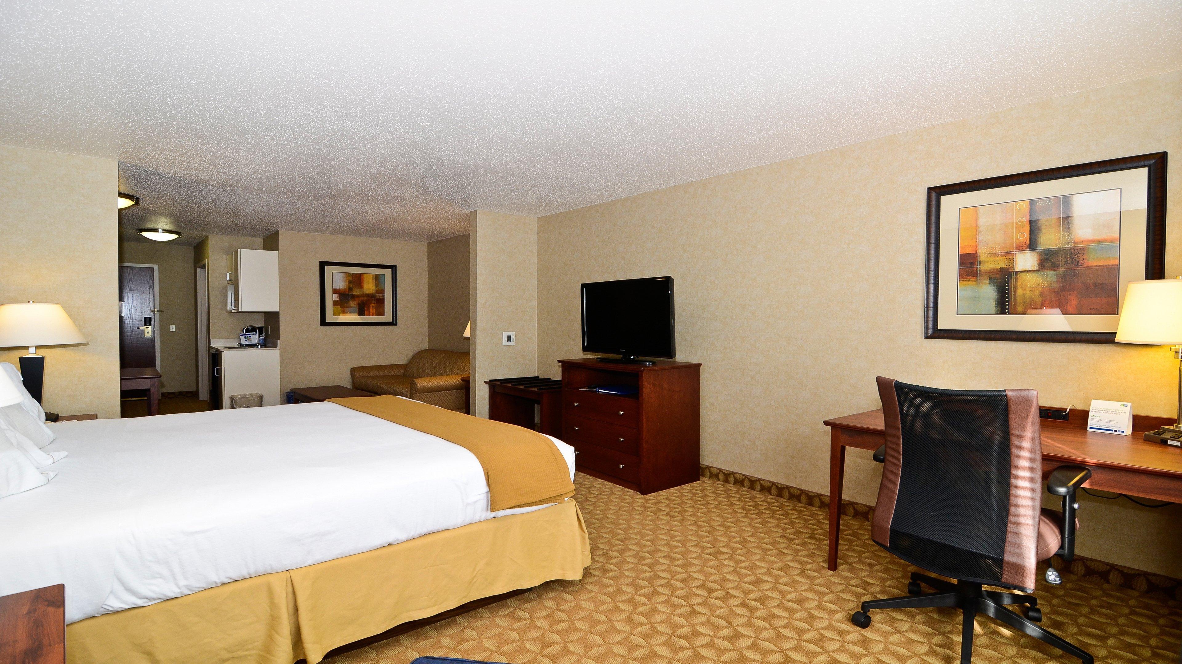 Holiday Inn Express Hotel & Suites Fort Atkinson By Ihg Екстериор снимка