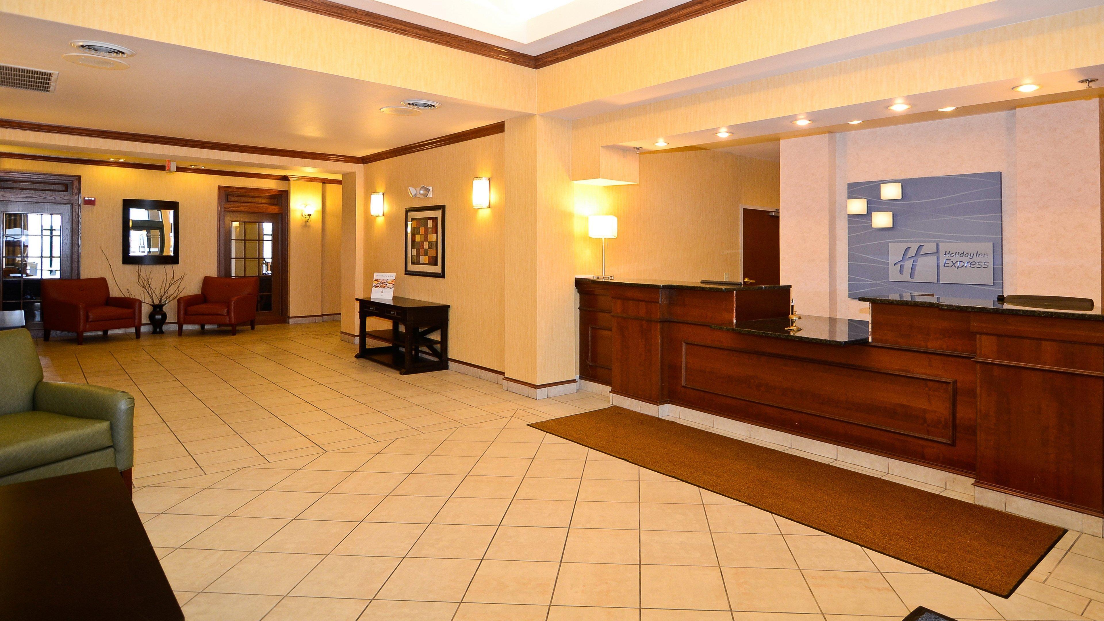 Holiday Inn Express Hotel & Suites Fort Atkinson, An Ihg Hotel Екстериор снимка