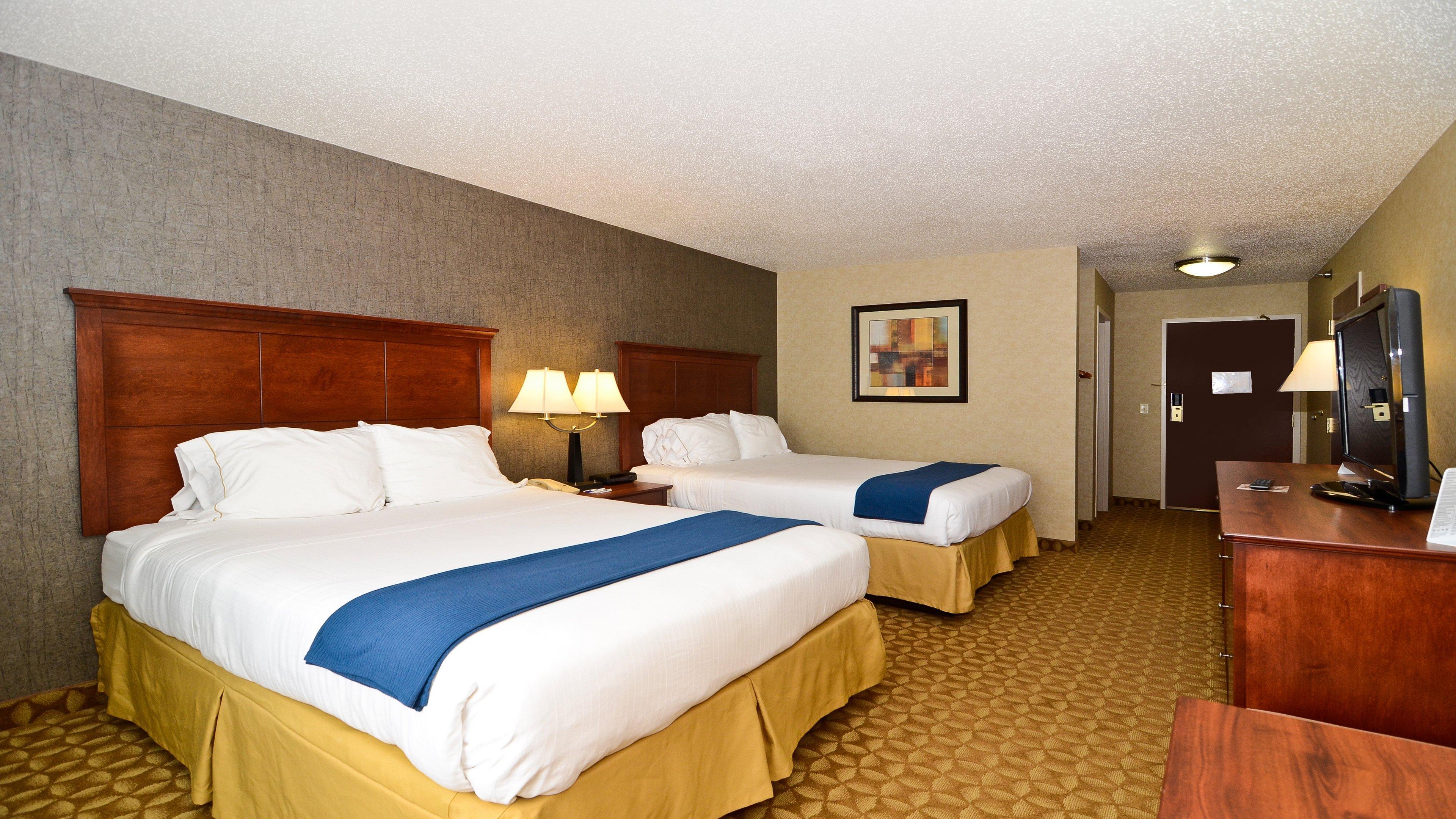 Holiday Inn Express Hotel & Suites Fort Atkinson By Ihg Екстериор снимка